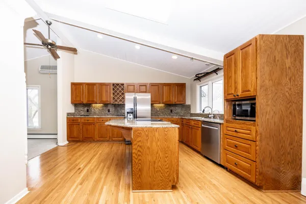 $649,500 | 24331 Co Highway 6, Detroit Lakes, MN 56501
