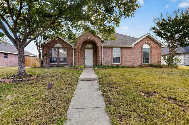 $2,095 | 2864 Hampshire Lane, Rockwall, TX 75032