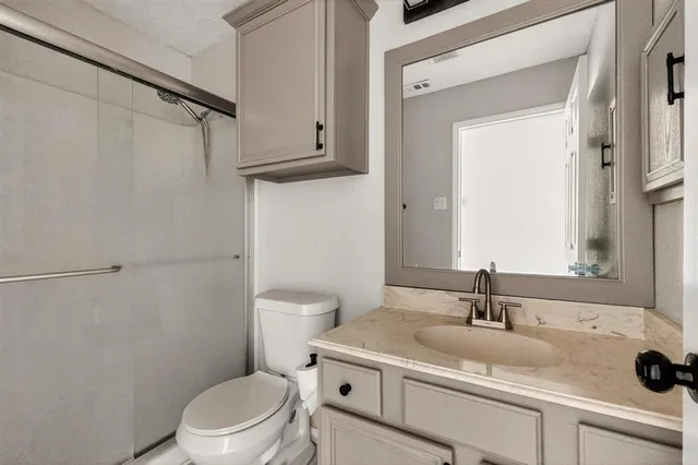 $2,095 | 2864 Hampshire Lane, Rockwall, TX 75032