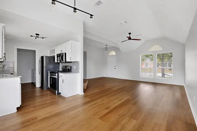 $2,095 | 2864 Hampshire Lane, Rockwall, TX 75032