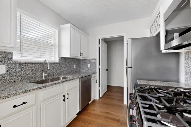 $2,095 | 2864 Hampshire Lane, Rockwall, TX 75032