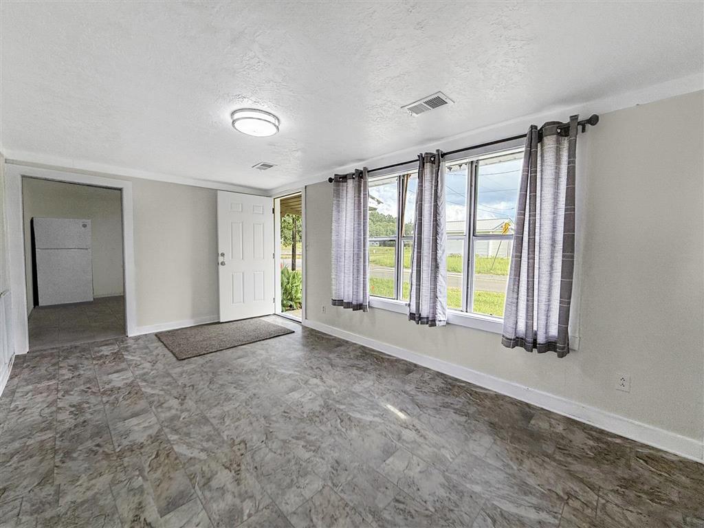 6616 Bailey Road Leesville, LA 71446 - Photo 3 of 24