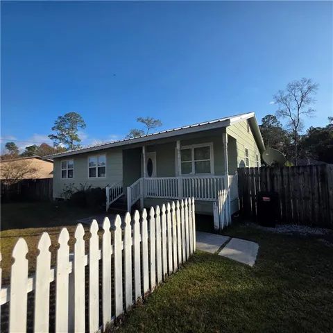 $1,400 | Undisclosed Address, Lacombe, LA 70445