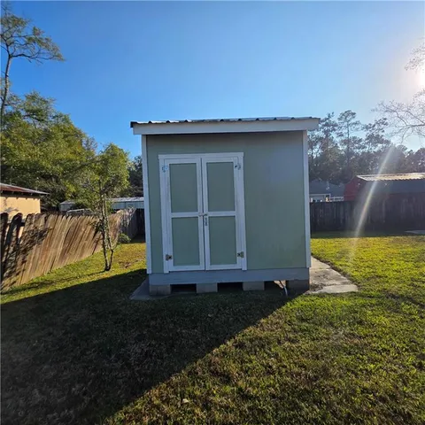 $1,400 | Undisclosed Address, Lacombe, LA 70445