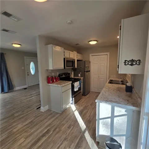 $1,400 | Undisclosed Address, Lacombe, LA 70445