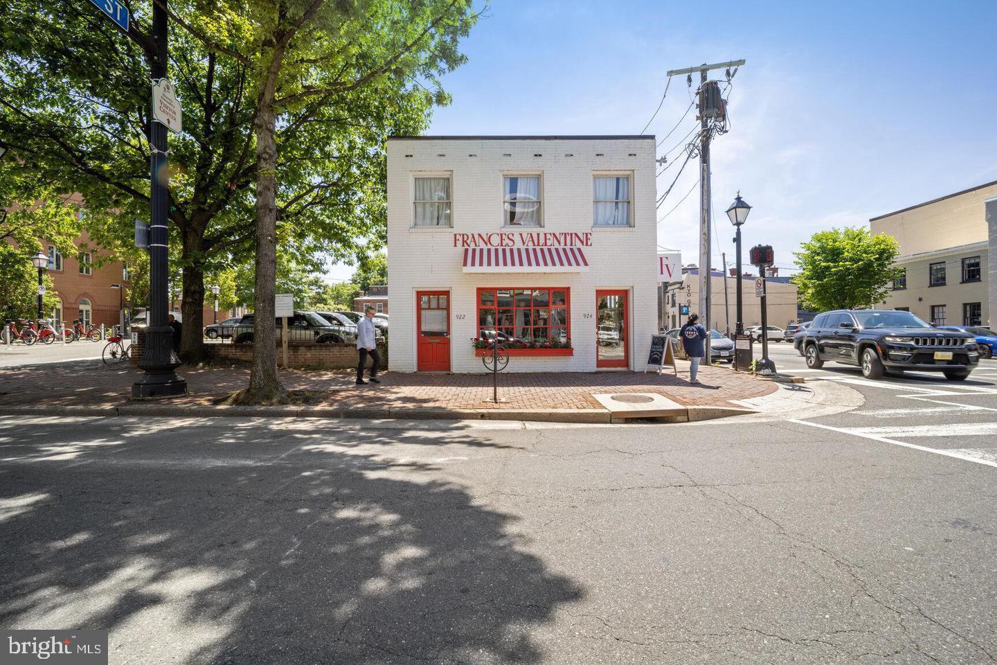 301 North West Street, Unit 1 Alexandria, VA 22314 - Photo 13 of 16 a front view of a building with street