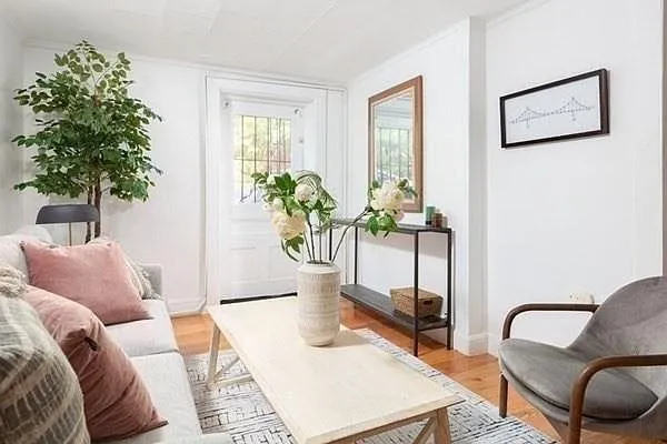 $2,400 | 16 Chauncy Street, Unit G, Cambridge, MA 02138