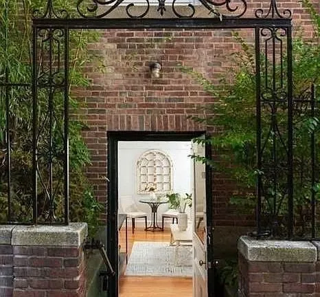 $2,400 | 16 Chauncy Street, Unit G, Cambridge, MA 02138