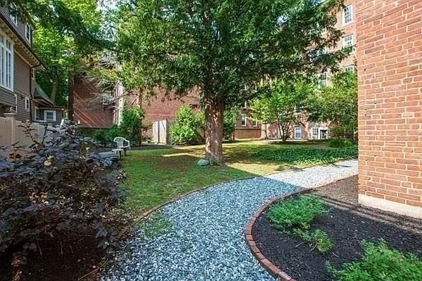 $2,400 | 16 Chauncy Street, Unit G, Cambridge, MA 02138