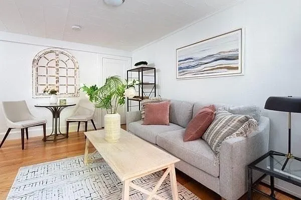 $2,400 | 16 Chauncy Street, Unit G, Cambridge, MA 02138