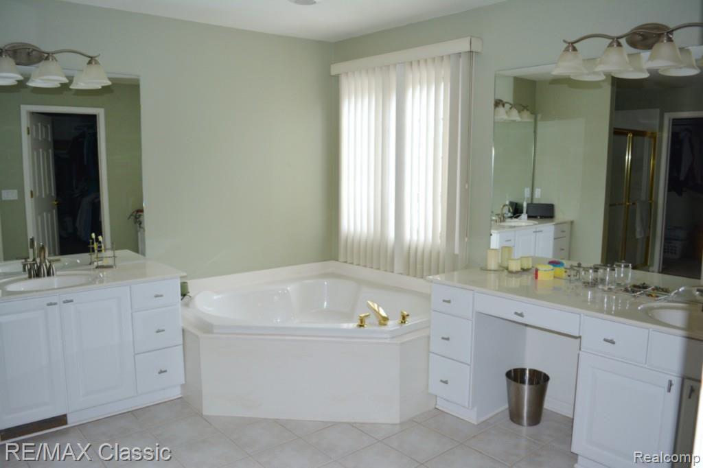 44548 Spring Hill Road Northville, MI 48168 - Photo 35 of 52 Master Bath .jpg