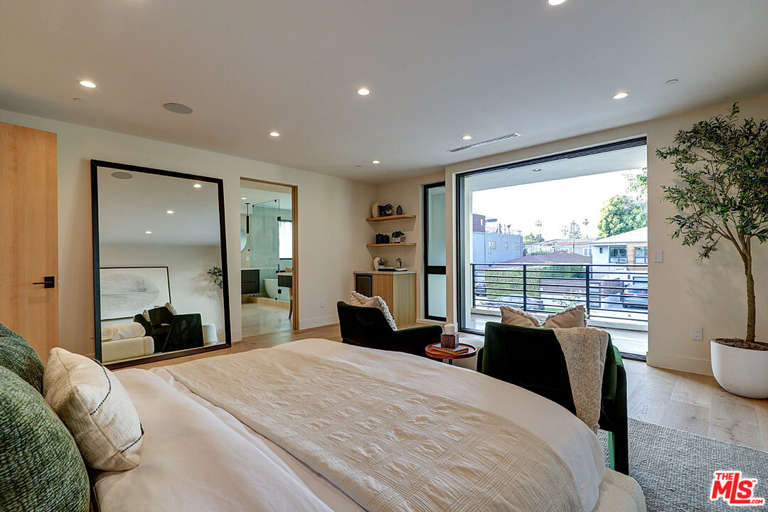 846 Dickson Street Marina del Rey, CA 90292 - Photo 21 of 58