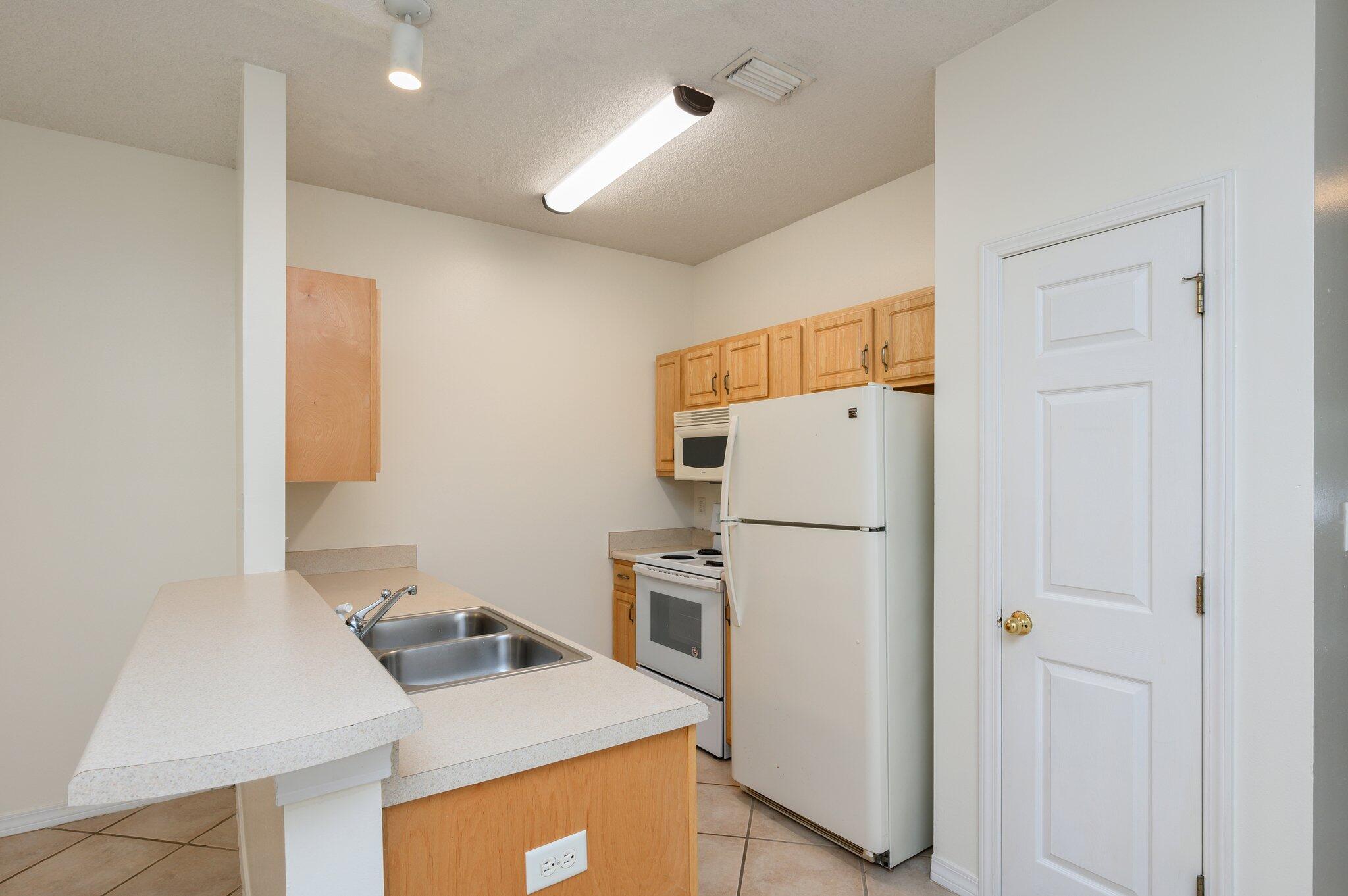 416 Bear Road, Unit B Fort Walton Beach, FL 32547 - Photo 11 of 34 11-web-or-mls-416B Bear Rd-09