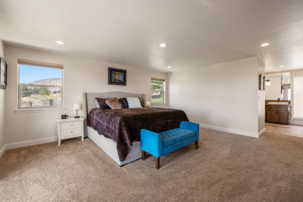 12520 Lisa Road Klamath Falls, OR 97603 - Photo 21 of 64 12520LisaRd.-13