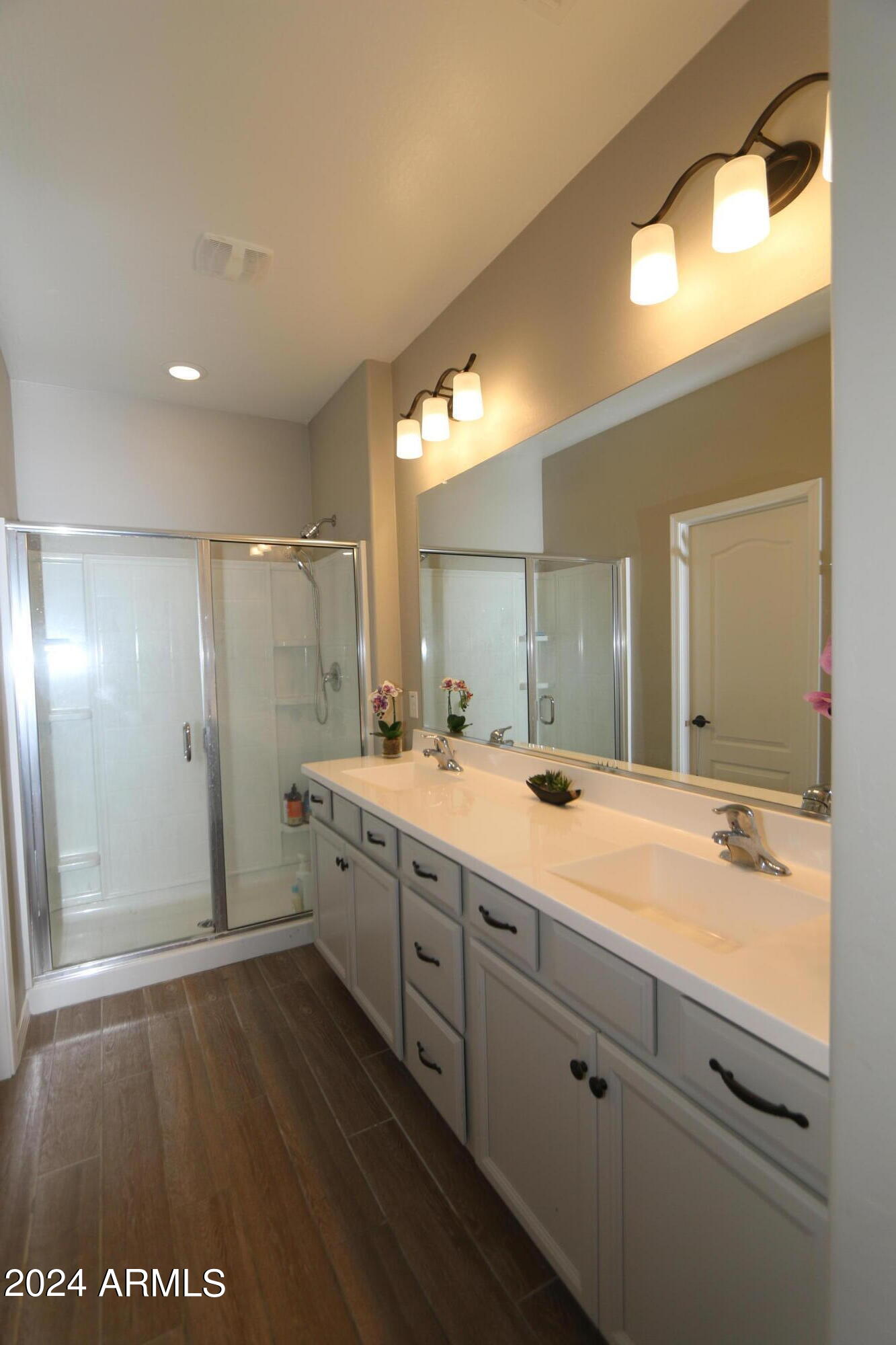 2834 East Fraktur Road Phoenix, AZ 85040 - Photo 8 of 24 Gallery Image 8