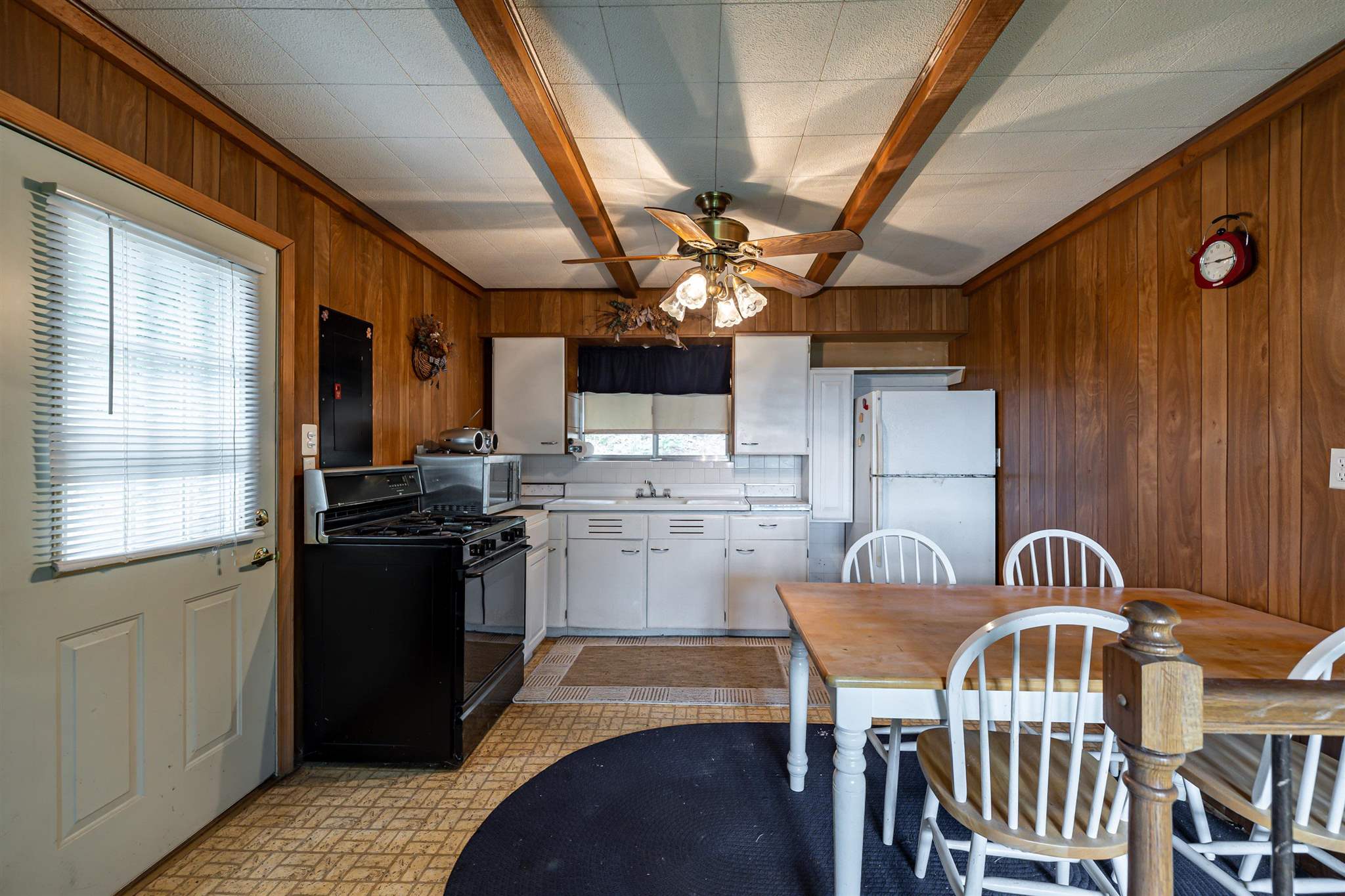 540 Pine Knob Road Stanley, VA 22851 - Photo 4 of 38 Gallery Image 4