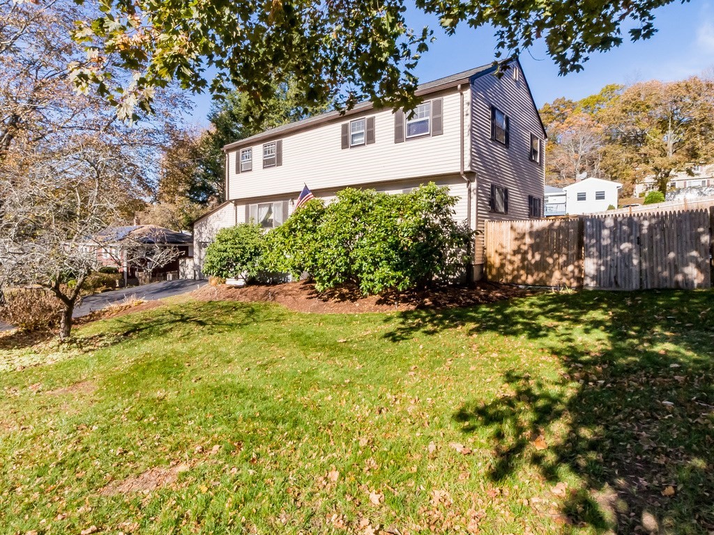 58 Burns Road Marlborough, MA 01752 - Photo 3 of 37 Gallery Image 3