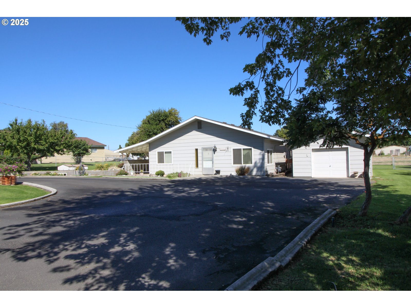 1855 East Hooker Road Hermiston, OR 97838 - Photo 25 of 32