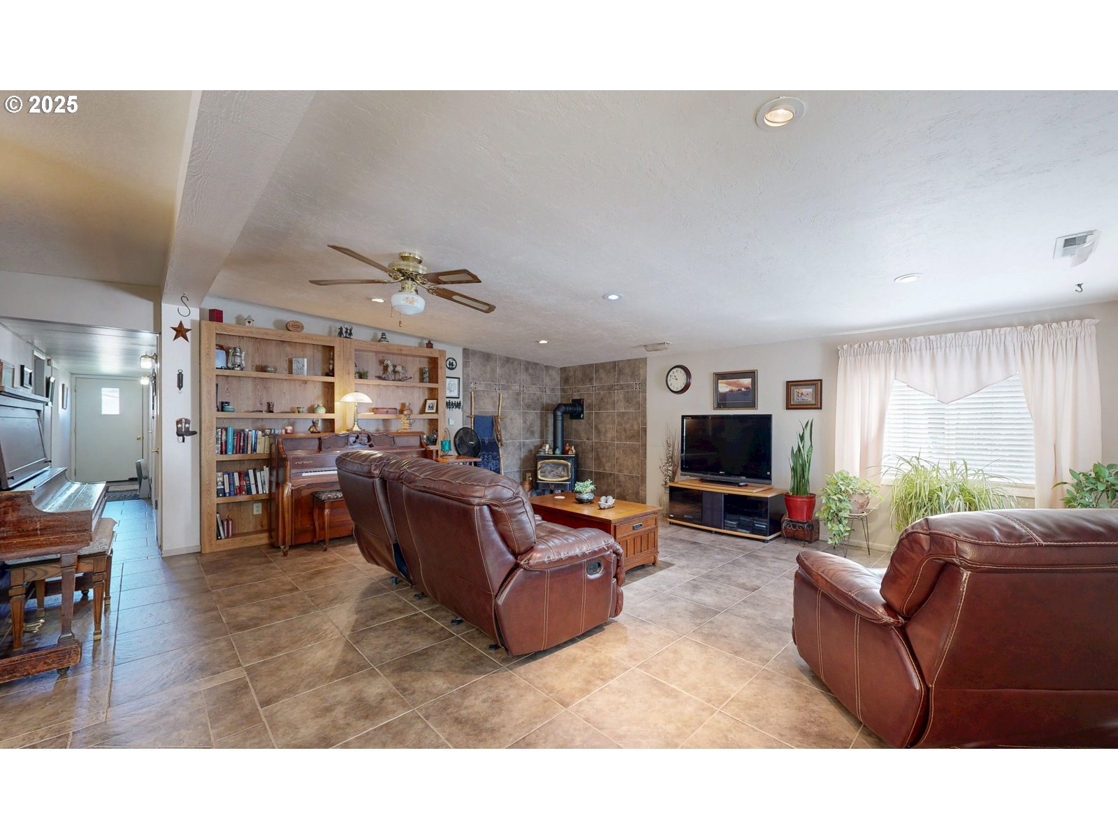 1855 East Hooker Road Hermiston, OR 97838 - Photo 4 of 32