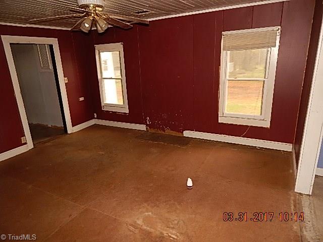 3365 Jess Smith Road Sophia, NC 27350 - Photo 3 of 7 dining room