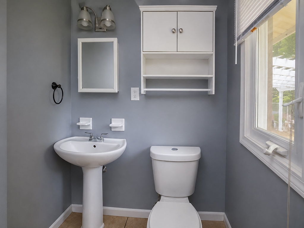 5 Elsie Road Brockton, MA 02302 - Photo 14 of 19