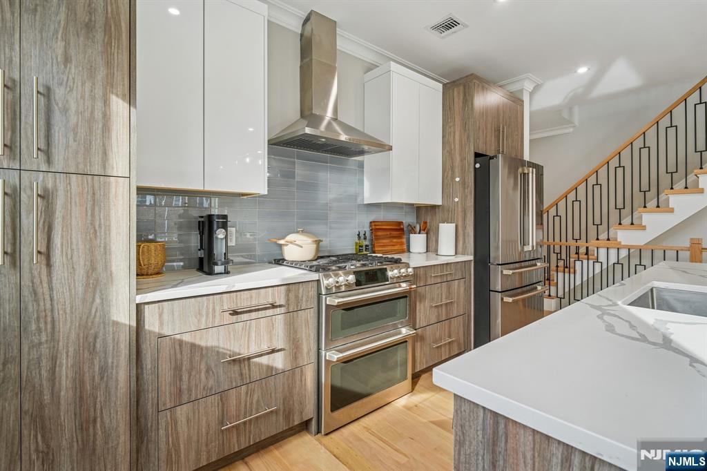 305 8th Street, Unit 2 Fairview, NJ 07022 - Photo 6 of 27