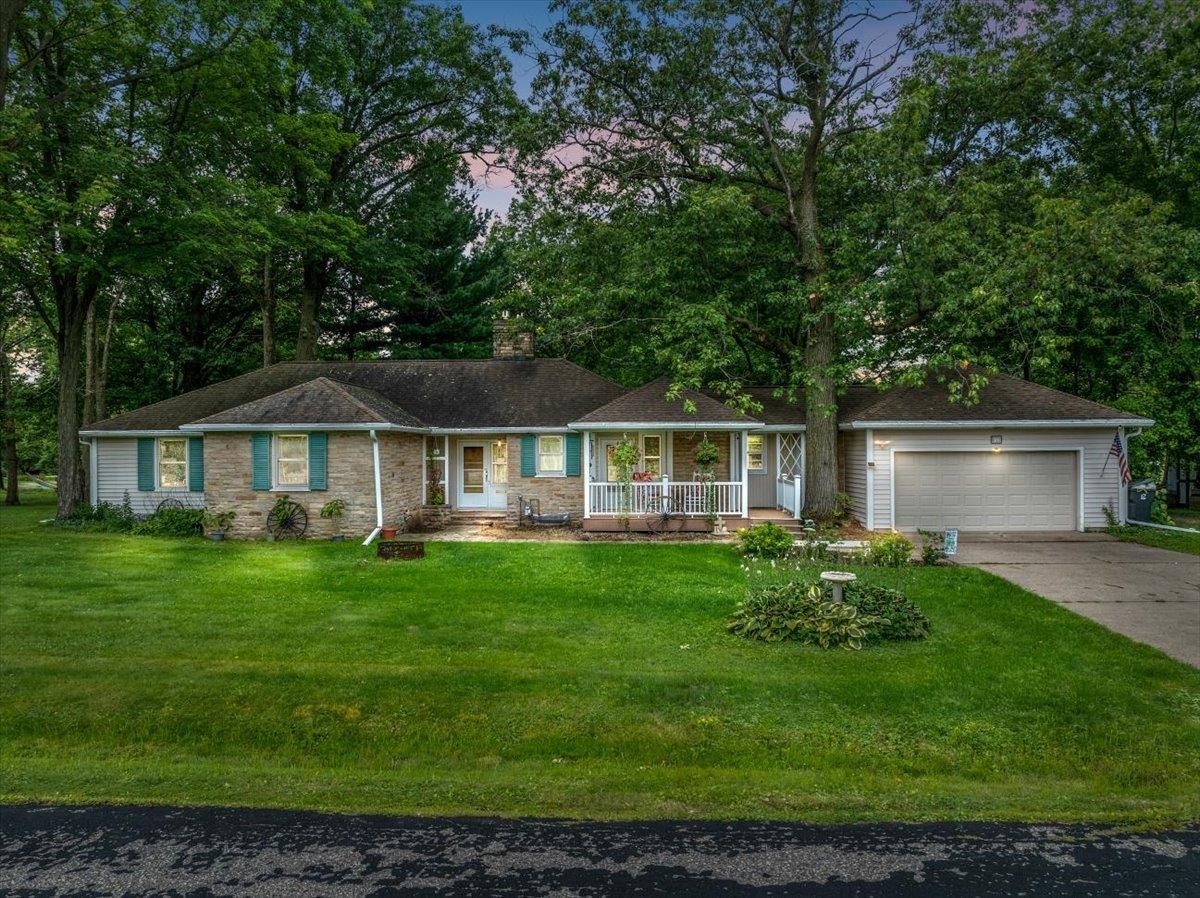 718 South Drake Avenue Marshfield, WI 54449 - Photo 2 of 28