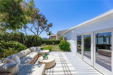$2,600,000 | 1136 8th Street, Hermosa Beach, CA 90254