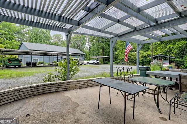 a view of a car park in front of house