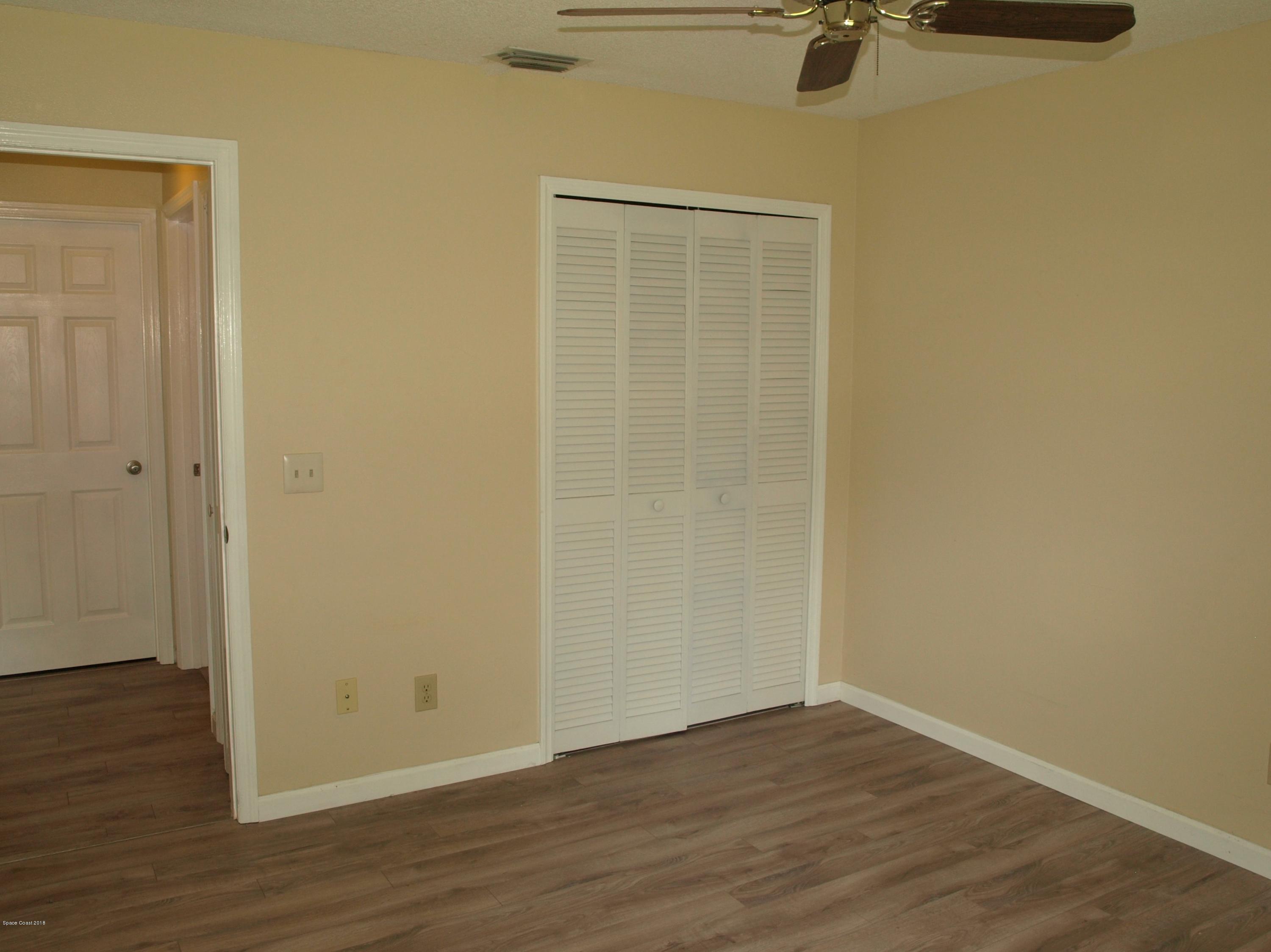 164 Oak Lake Road Melbourne, FL 32901 - Photo 19 of 35 Guest Back Bedroom