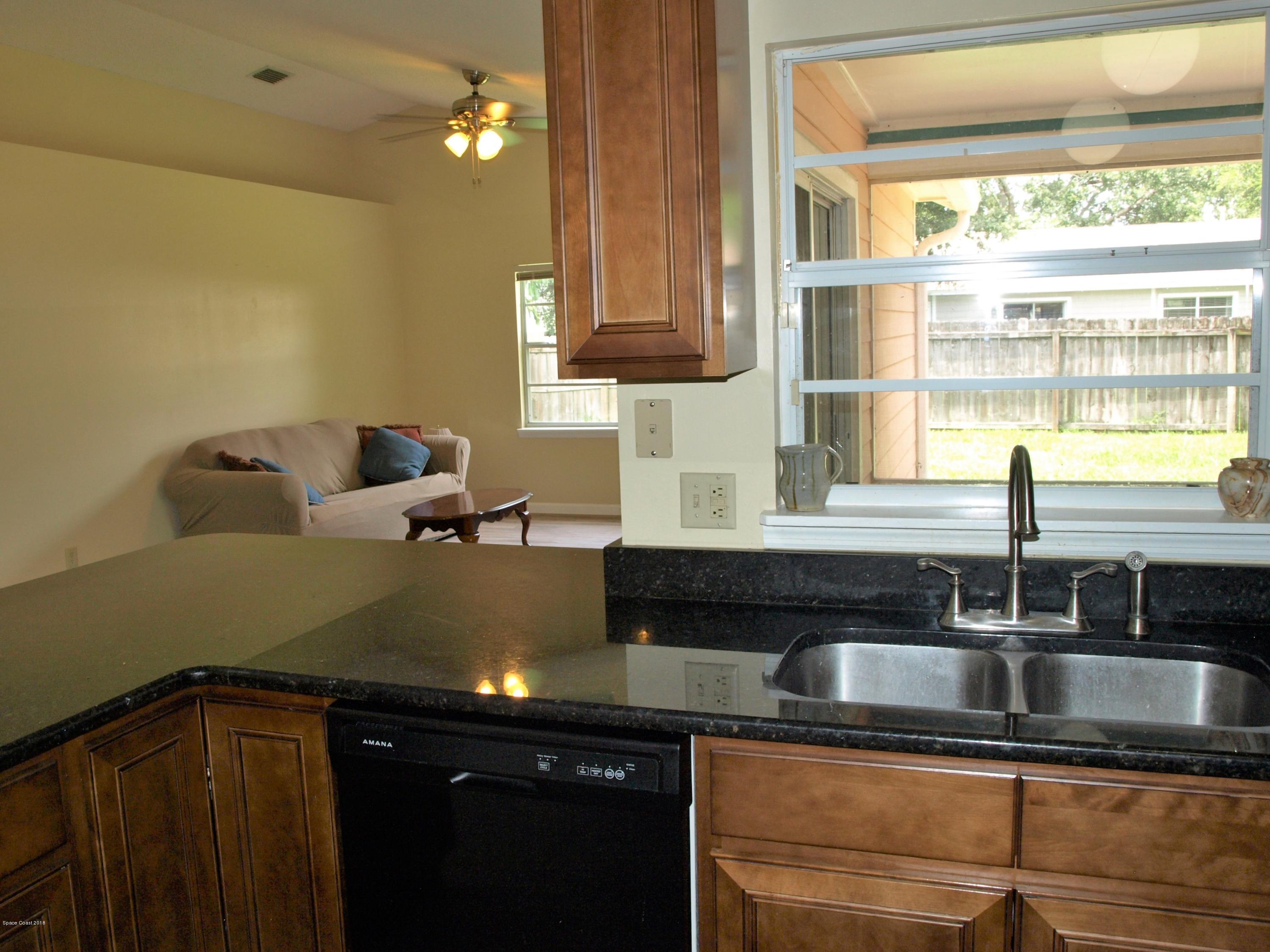 164 Oak Lake Road Melbourne, FL 32901 - Photo 9 of 35 Kitchen