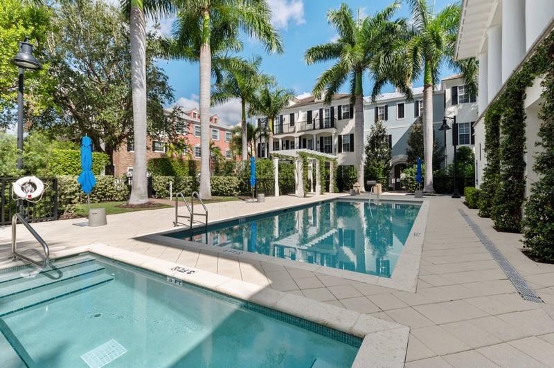 127 Madison Lane Delray Beach, FL 33444 - Photo 16 of 20 Pool area