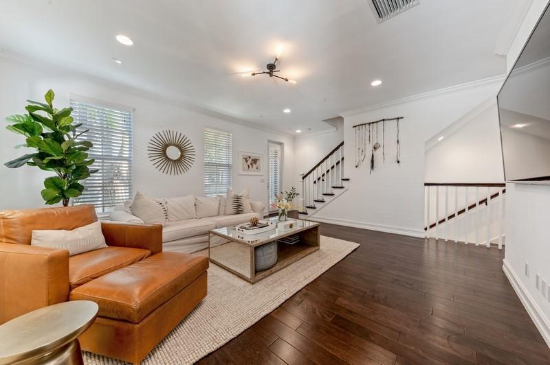 127 Madison Lane Delray Beach, FL 33444 - Photo 3 of 20 Living Room