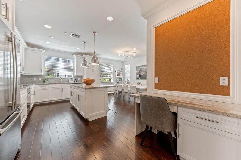 127 Madison Lane Delray Beach, FL 33444 - Photo 5 of 20 Desk/Kitchen