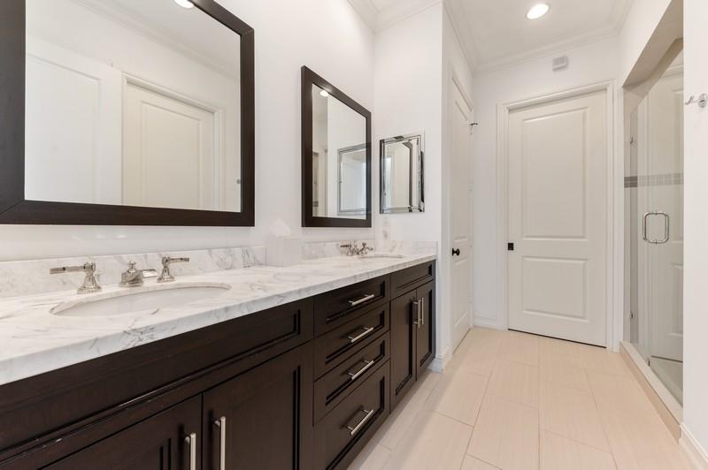 127 Madison Lane Delray Beach, FL 33444 - Photo 8 of 20 Master bathroom