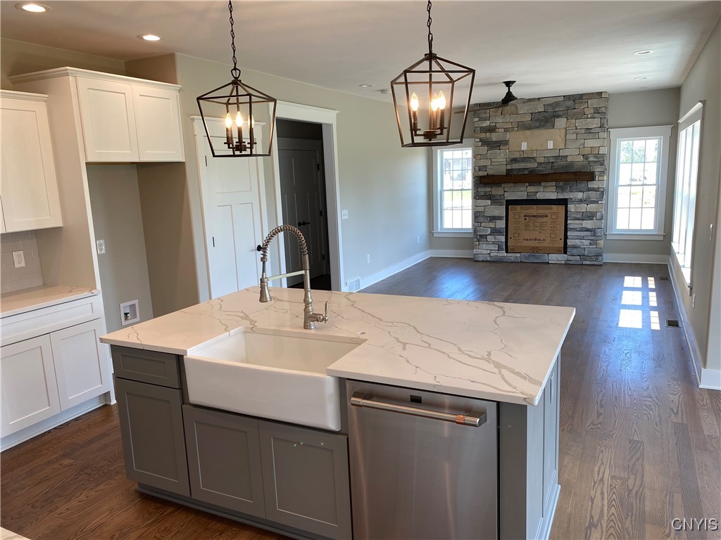 8544 Josette Jct Road Cicero, NY 13039 - Photo 9 of 48