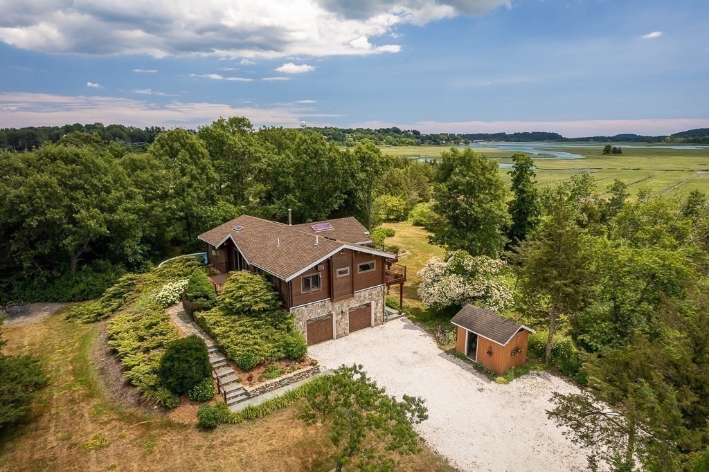 111 Jeffrey's Neck Road Ipswich, MA 01938 - Photo 4 of 34 Gallery Image 4