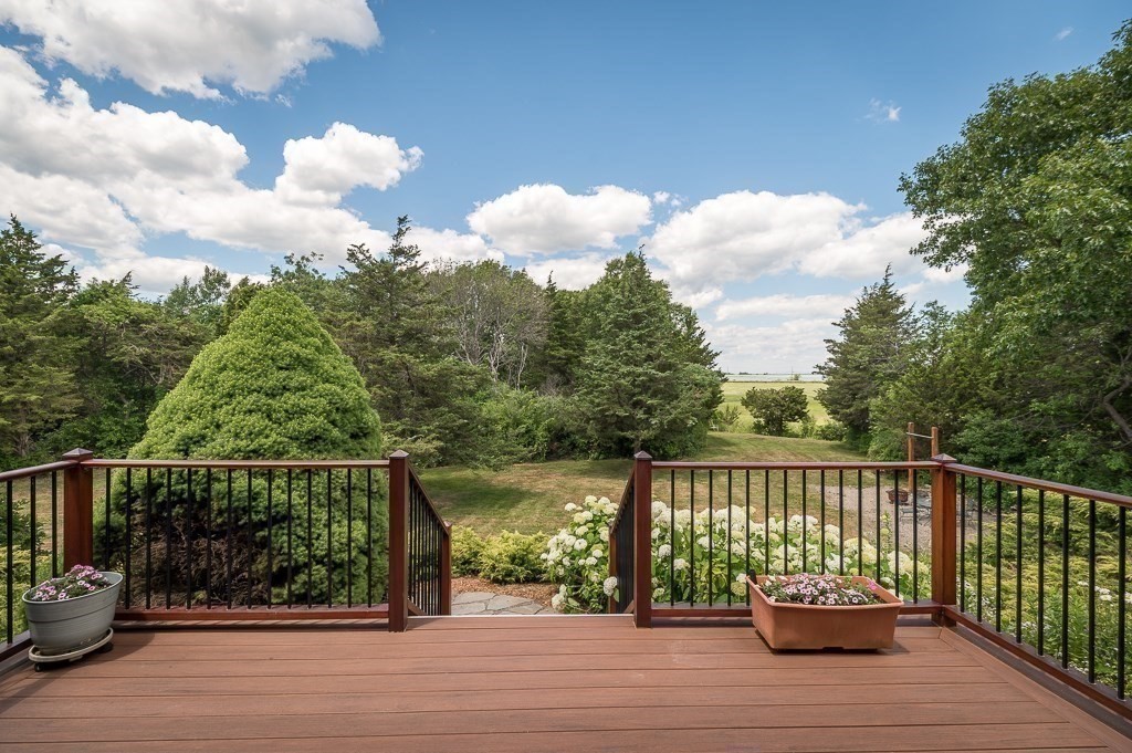 111 Jeffrey's Neck Road Ipswich, MA 01938 - Photo 5 of 34 Gallery Image 5