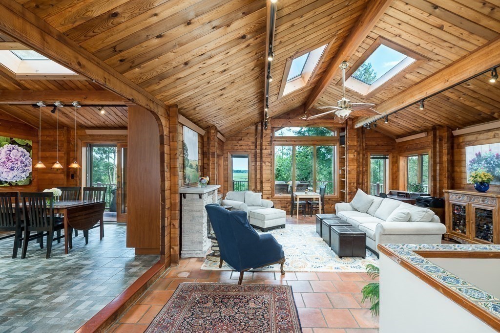 111 Jeffrey's Neck Road Ipswich, MA 01938 - Photo 7 of 34 Gallery Image 7