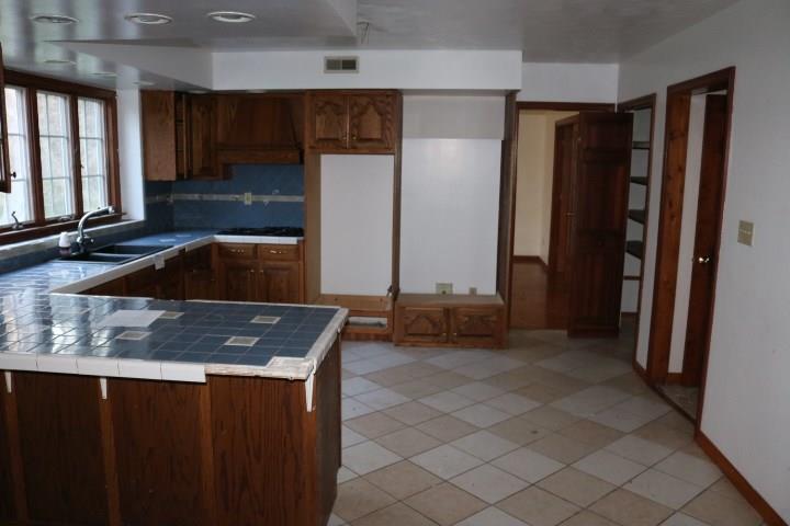 6406 Leechburg Road Verona, PA 15147 - Photo 9 of 20