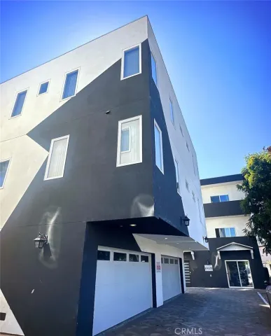 $3,495 | 1735 Magnolia Avenue, Los Angeles, CA 90006