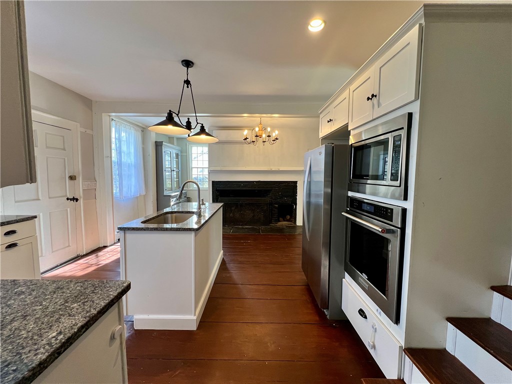 4 Limerock Road, Unit 1 Smithfield, RI 02917 - Photo 12 of 40