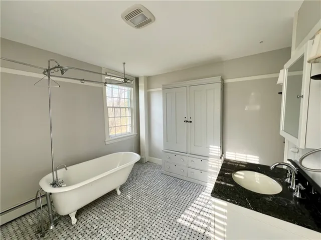 $2,195 | 4 Limerock Road, Unit 1, Smithfield, RI 02917