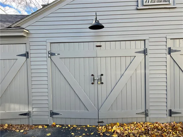 $2,195 | 4 Limerock Road, Unit 1, Smithfield, RI 02917