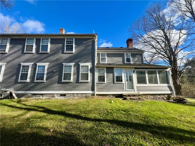 $2,195 | 4 Limerock Road, Unit 1, Smithfield, RI 02917