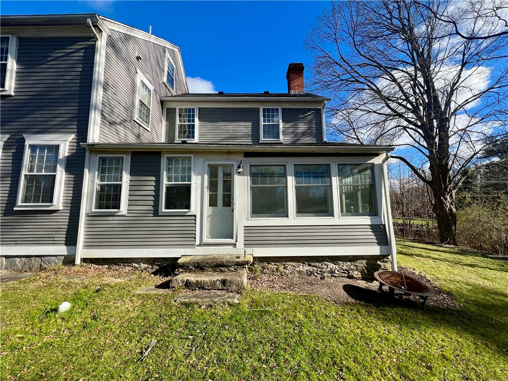 4 Limerock Road, Unit 1 Smithfield, RI 02917 - Photo 5 of 40