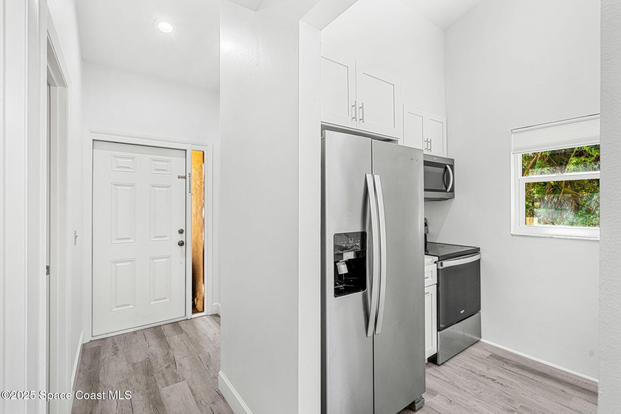 3334 Wind Surf Way Melbourne Beach, FL 32951 - Photo 4 of 42 4-web-or-mls-DSC09526-HDR