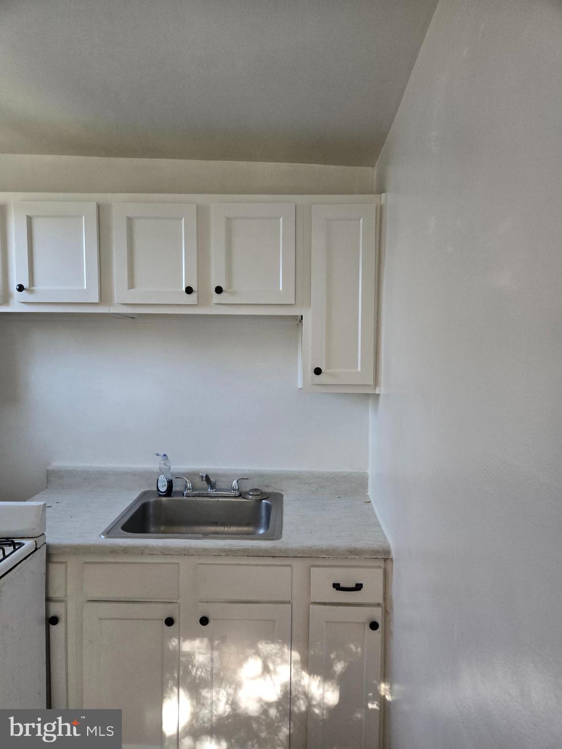 7011 Fieldcrest Road Baltimore, MD 21215 - Photo 6 of 8