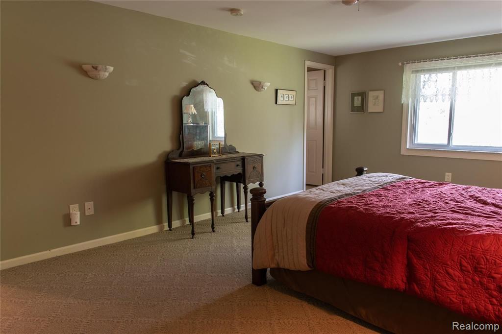 2275 Chalet Drive Rochester Hills, MI 48309 - Photo 36 of 62