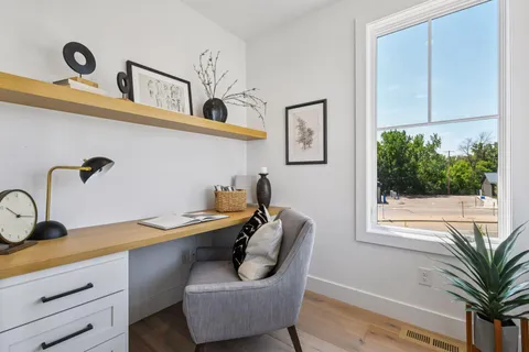 $1,299,000 | 5621 Buffington Lane, Shorewood, MN 55331